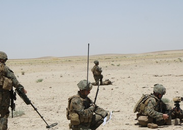 Army, Marines train for joint air support