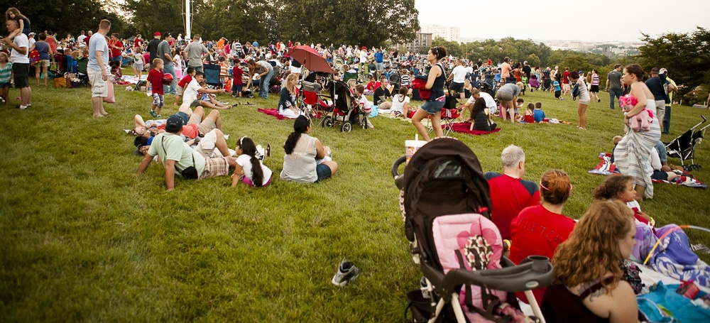 Post-fireworks traffic control is handled like a science