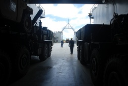 Army watercraft support 3rd Marines during RIMPAC 2014