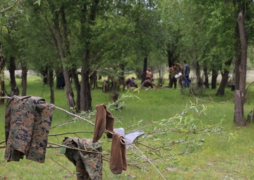 US Marines lead Mongolians during nine-day survivor course at KQ14