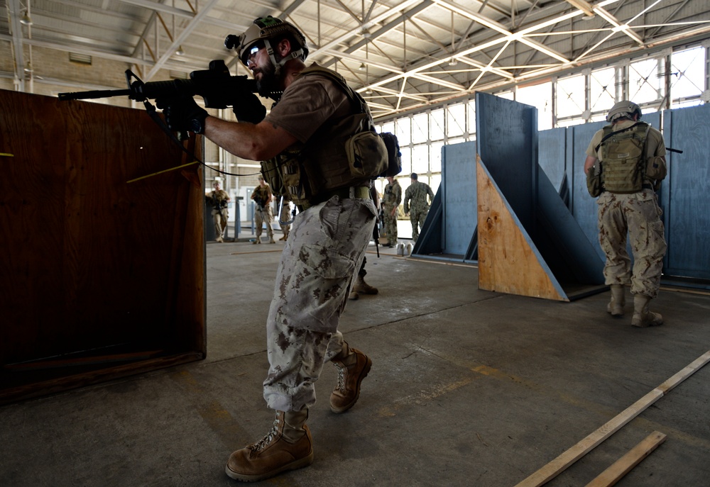 EOD Room Clearing Training during RIMPAC 2014