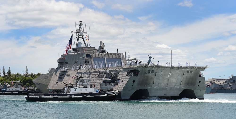 DVIDS - Images - USS Independence arrives for RIMPAC 2014 [Image 1 of 4]