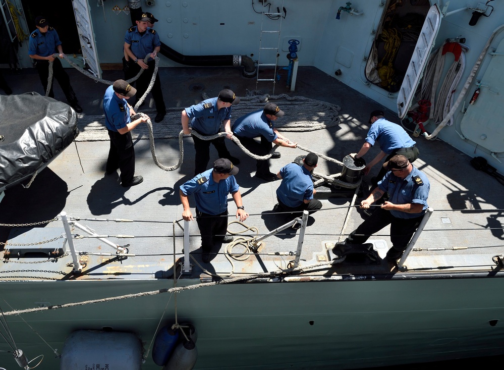 HMCS Calgary RIMPAC 2014