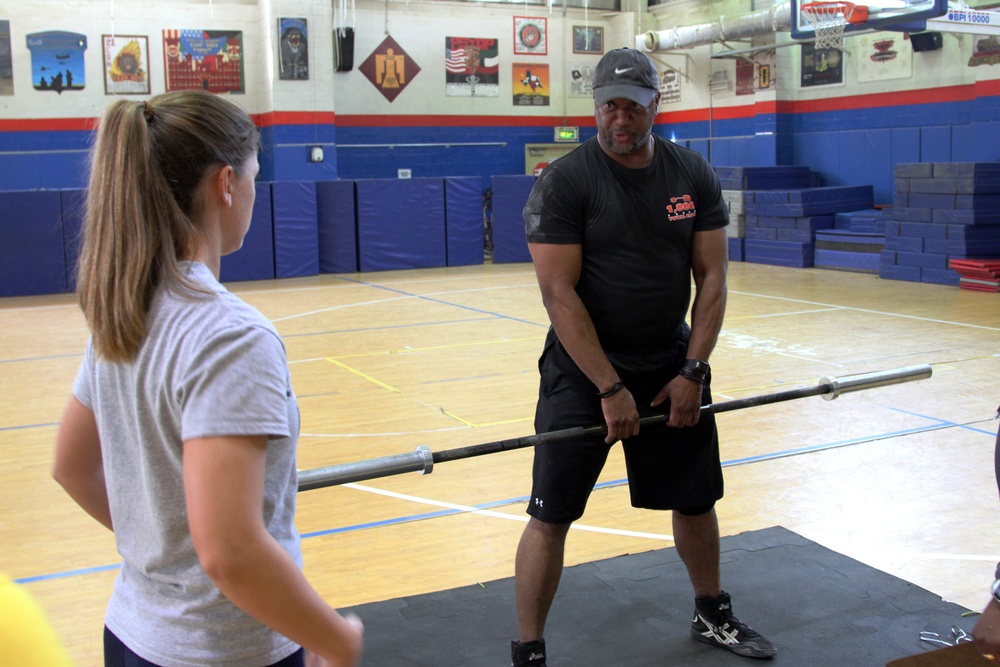 Arifjan Soldiers 'put the strong in Army Strong'