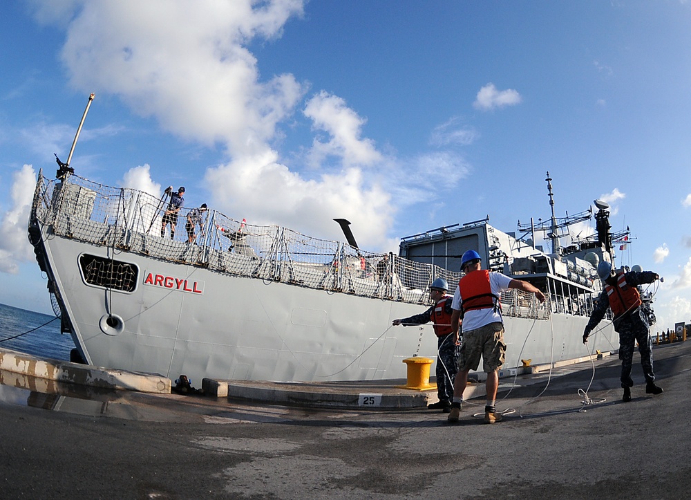 HMS Argyll visits Mole Pier