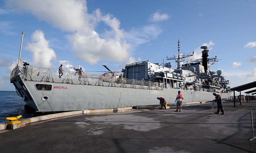 HMS Argyll visits Mole Pier