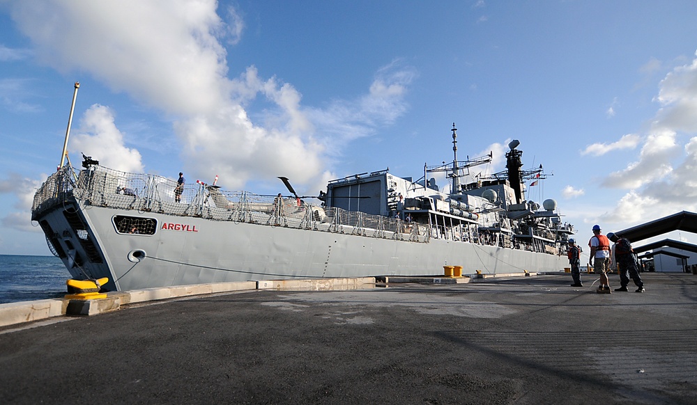 HMS Argyll visits Mole Pier