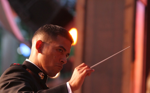 3rd MAW Band performs at Disneyland for Independence Day