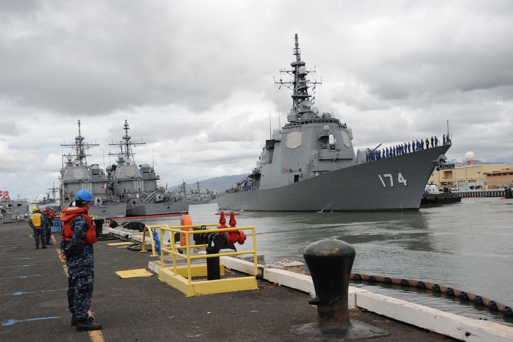 Ships depart for sea phase, RIMPAC 2014