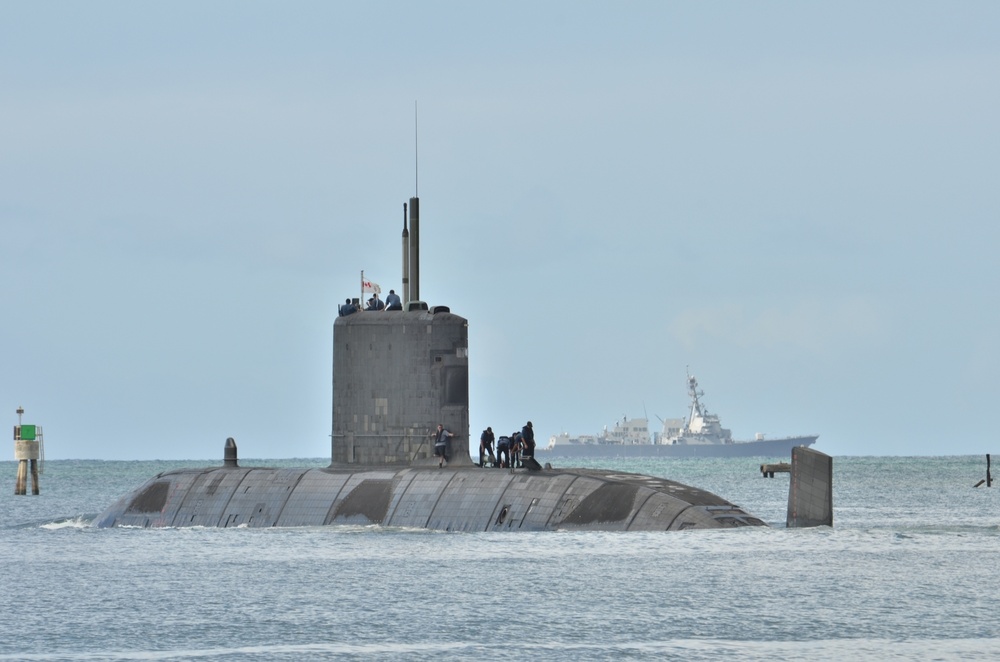 Ships depart for sea phase, RIMPAC 2014