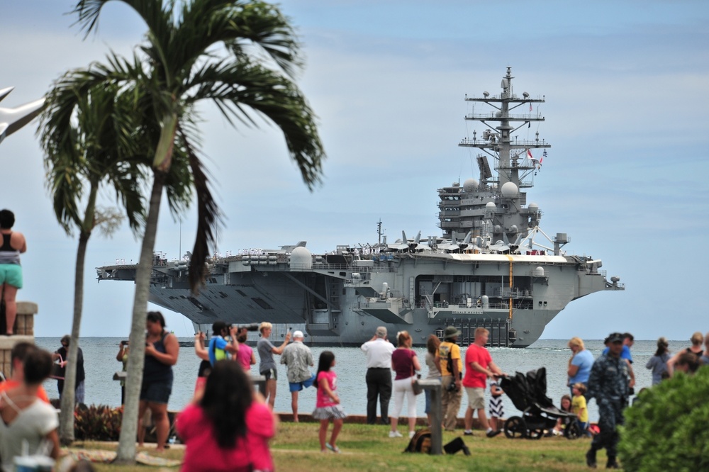 Ships depart for sea phase, RIMPAC 2014