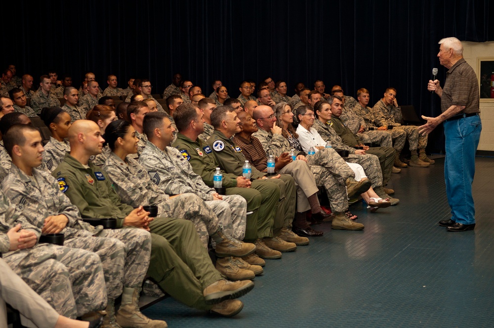 Fifth CMSAF talks leadership with enlisted SJ Airmen