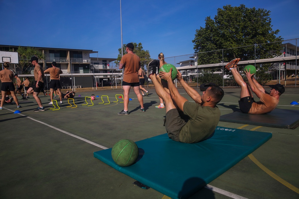 MRF-D Marine participates in Australian Defence Force fitness course