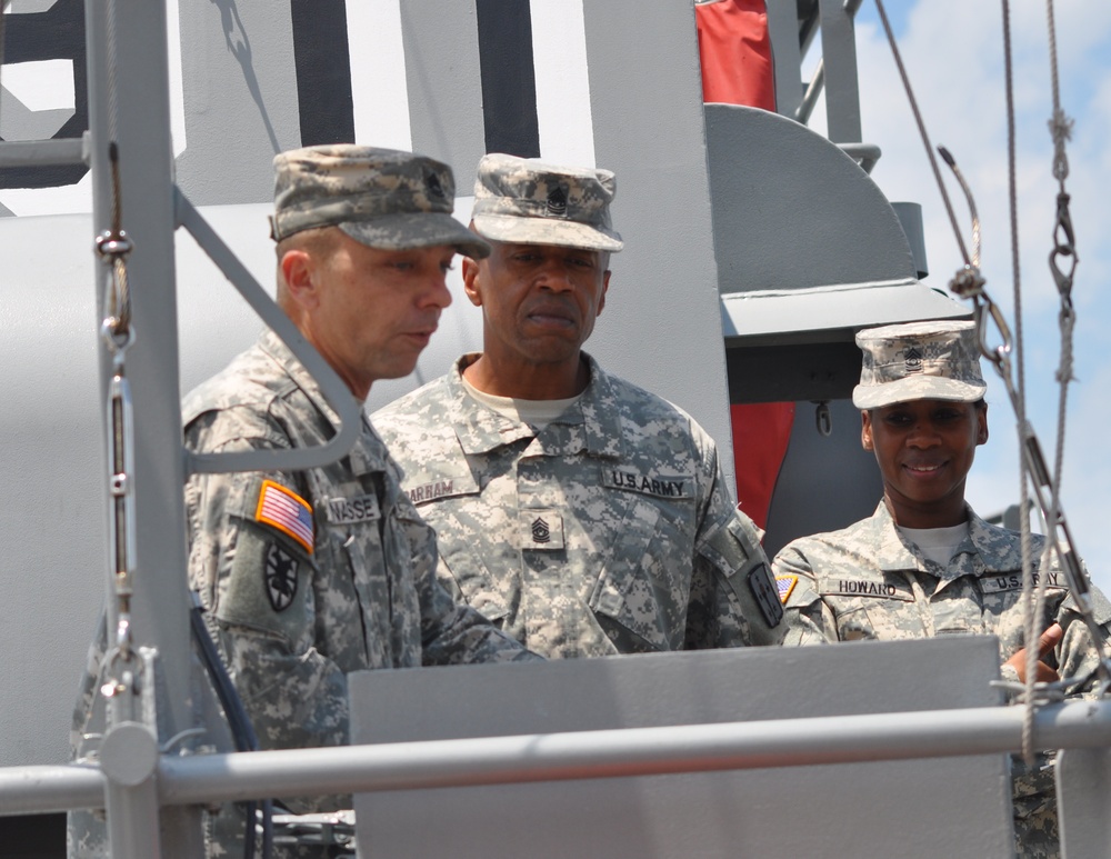 CASCOM CSM visits 7th Transportaion Brigade (Expeditionary)