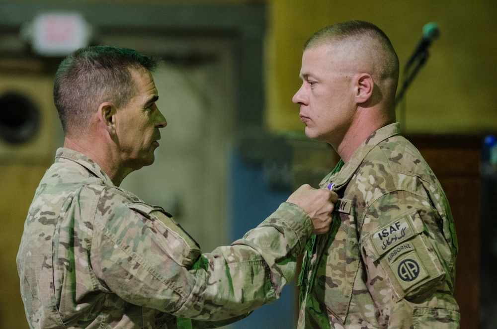 2-508th paratrooper receives Purple Heart