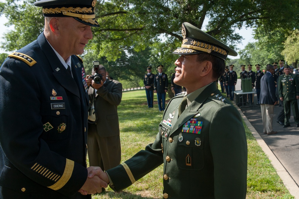 Philippine Army counterpart visit with US Army Chief of Staff, Gen. Ray Odierno
