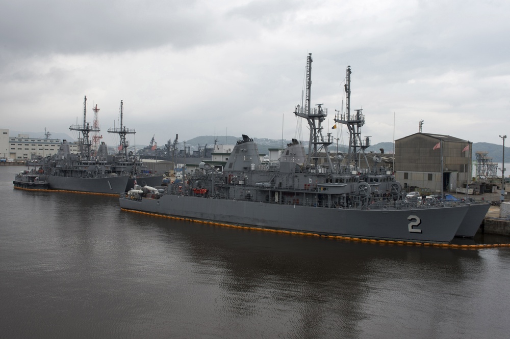 USS Pioneer, USS Chief, USS Avenger, USS Defender prepare for hull swaps