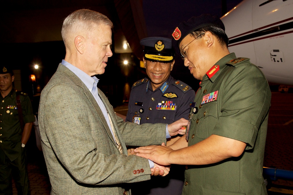 Marine Corps Commandant Departs Malaysia