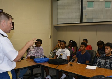 Corps helps prepare STEM students at college summer program