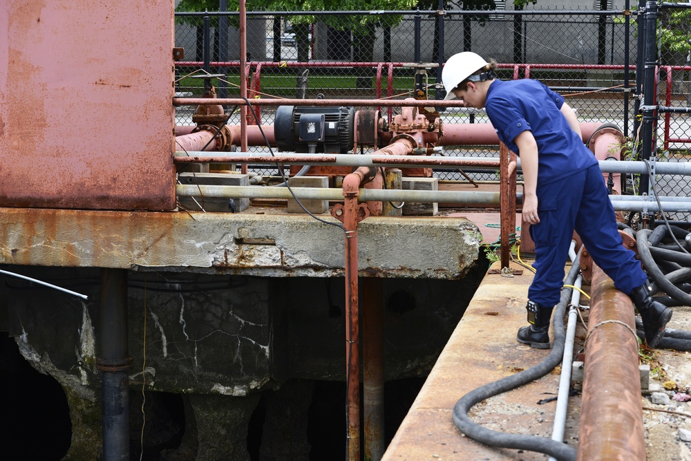 Coast Guard leads cleanup dry dock oil spill, no oil in water