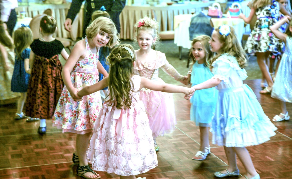 Officers' Club hosts fifth annual Daddy Daughter Dance