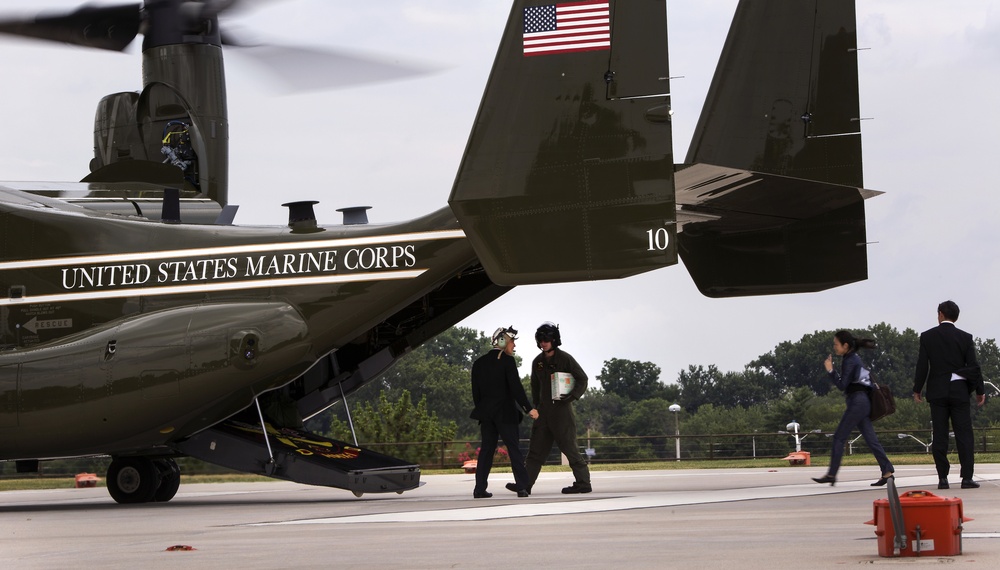 Japanese Minister of Defense visits Pentagon