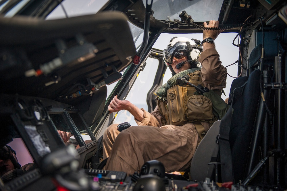 DVIDS - Images - USS Truxtun helicopter casualty drill