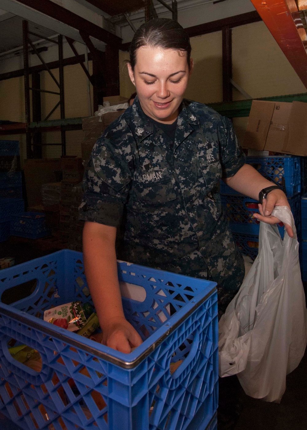Stennis Sailors volunteer at the Bremerton food bank