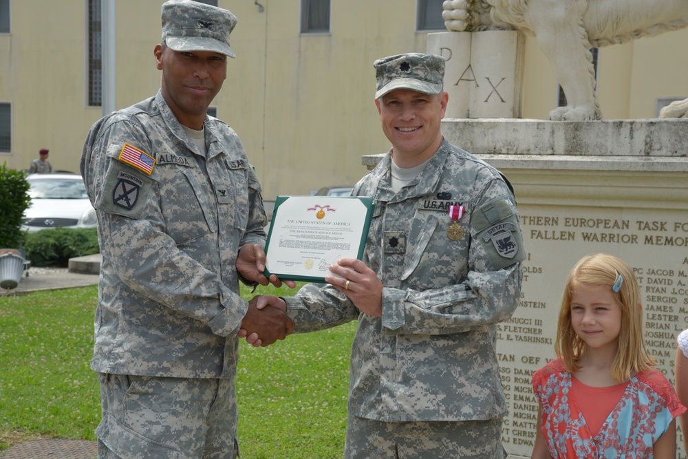 Award ceremony for Lt. Col. Patrick D. Pflaum