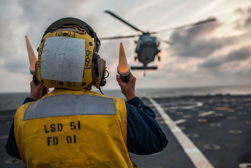 USS Oak Hill conducts flight operations aboard ship