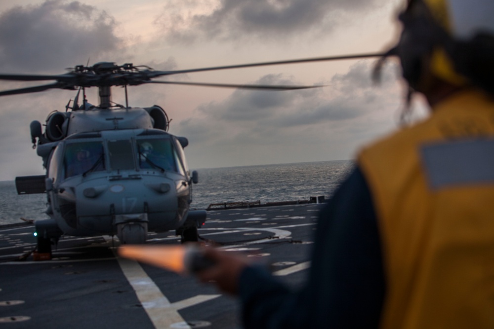 USS Oak Hill conducts flight operations aboard ship