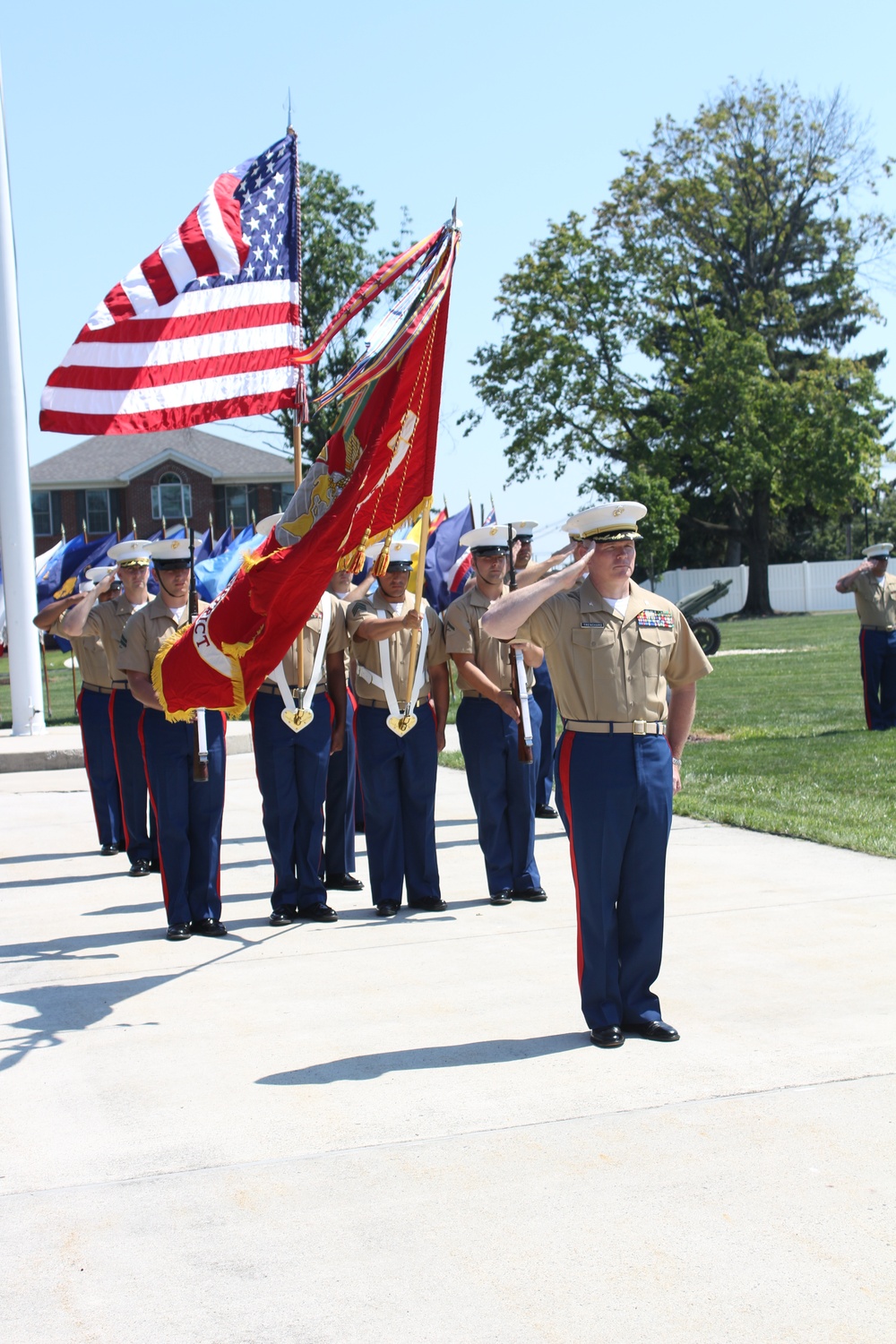 4th Marine Corps District hosts change of command