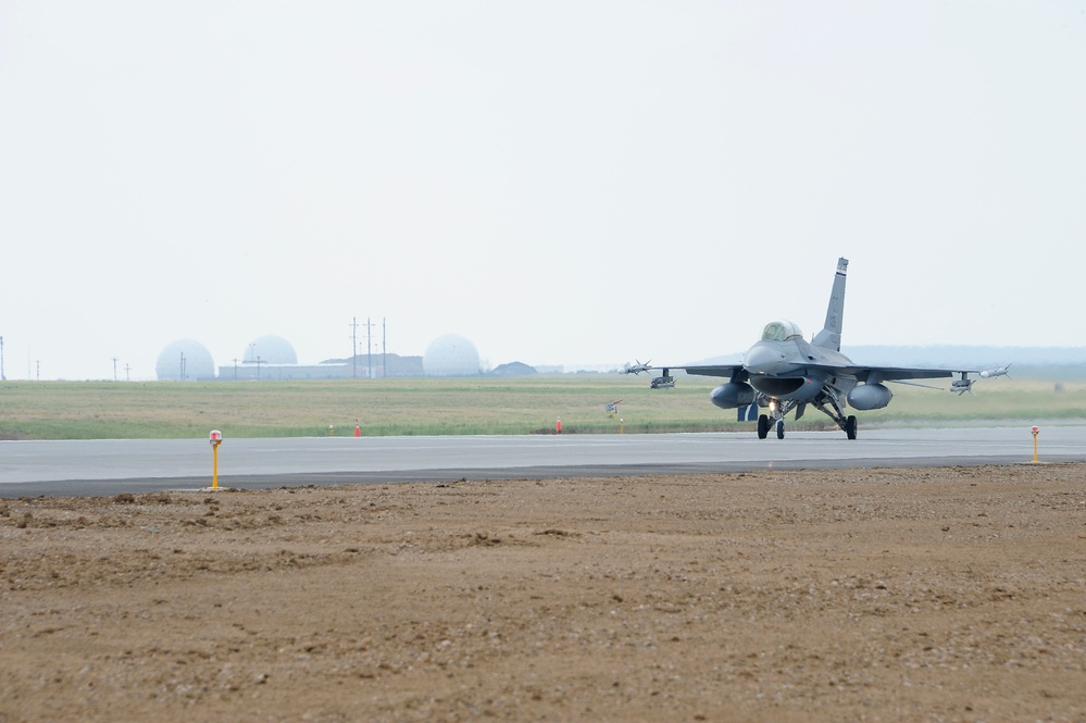F-16s return home after runway reconstruction
