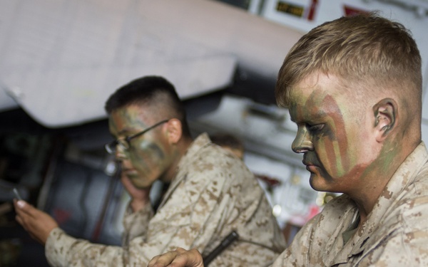 USS Peleliu pulls into Hawaii