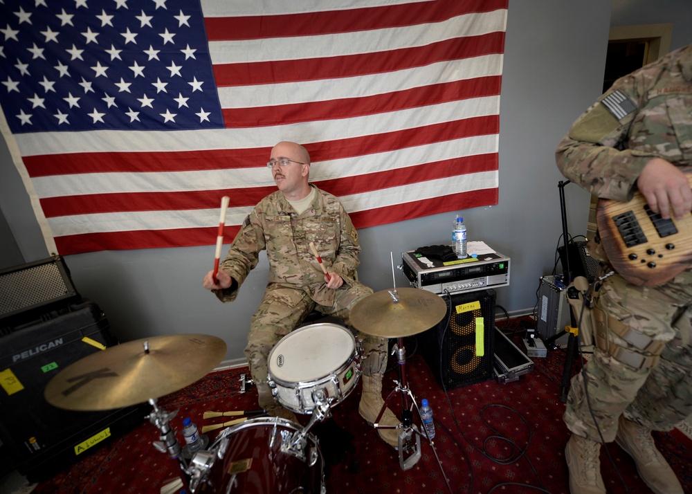 Starlifter band performs for Airmen