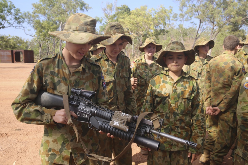 Dvids Images Australian Army Cadets Visit Mrf D Marines Image 2 Of 10
