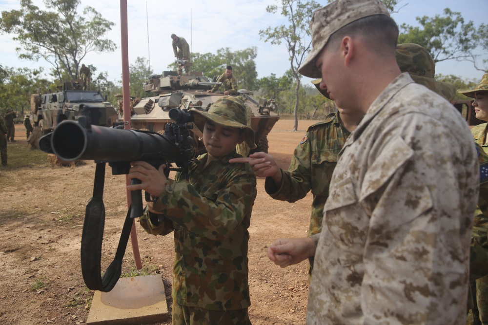 DVIDS Images Australian Army Cadets Visit MRF D Marines Image 4 Of 10 