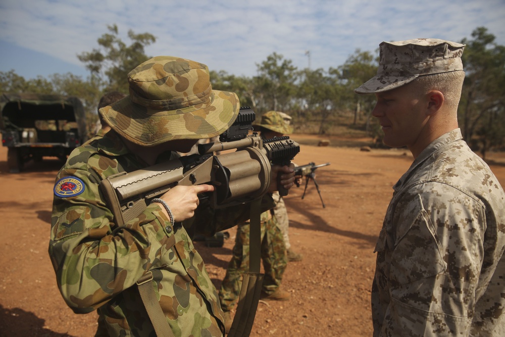 Australian Army Cadets visit MRF-D Marines