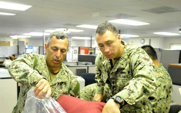 Navy mom makes blankets for returning warriors
