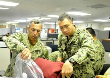 Navy mom makes blankets for returning warriors