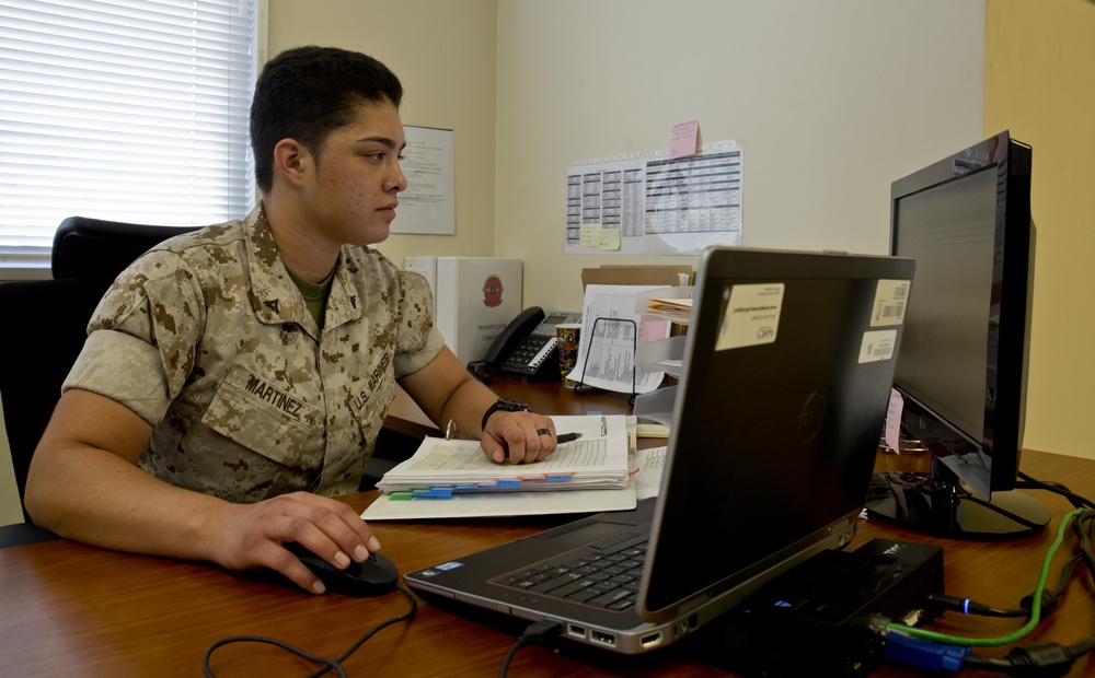 Female Marines begin journey to infantry training