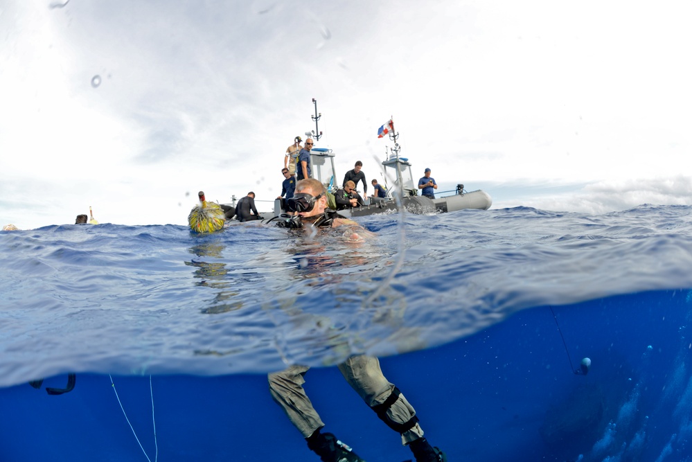 Diving operations, RIMPAC 2014