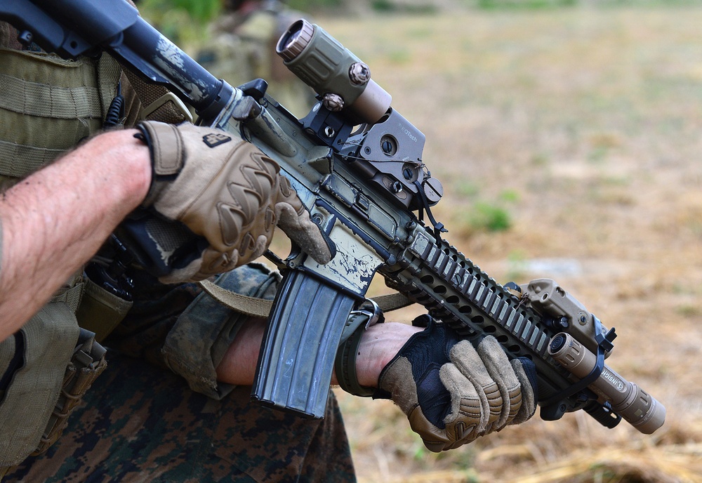 Personnel evasion and recovery drill, RIMPAC 2014