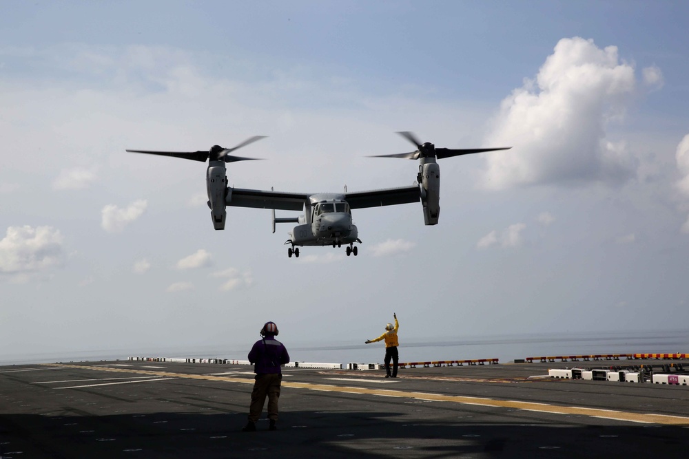 Marines, Sailors conduct first-time flight operations aboard USS America
