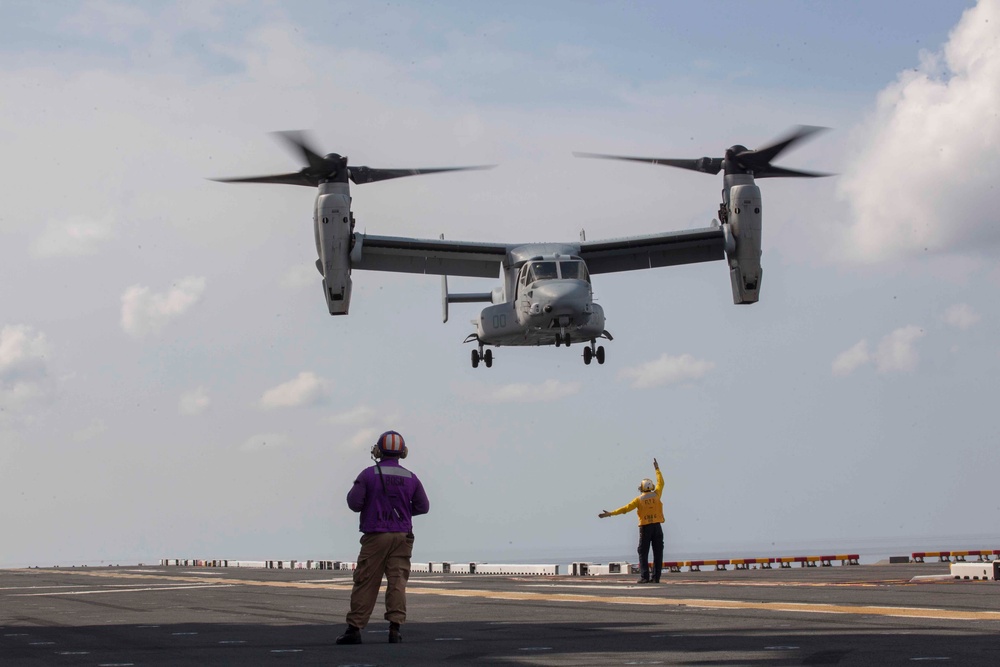 Marines, Sailors conduct first time flight operations aboard USS America (LHA 6)