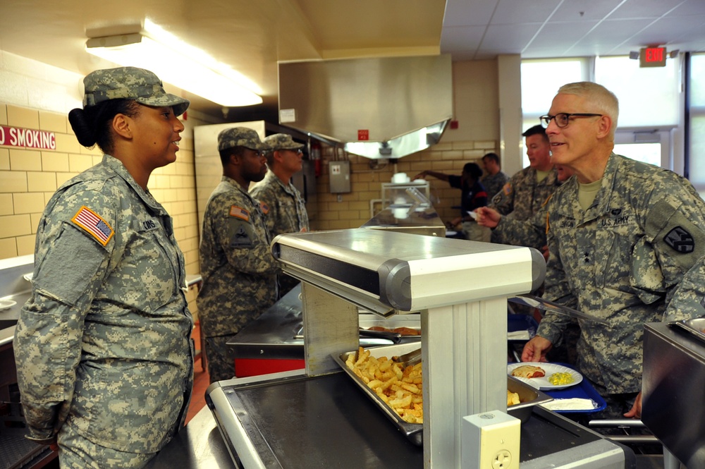Maj. Gen. Lennon visits logistical support Soldiers