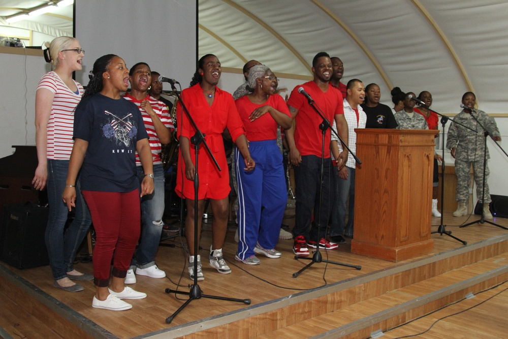 Gospel service keeps Soldiers close to God in Kuwait