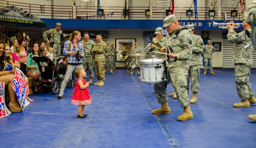 Army Band brings joy to 3rd Brigade families