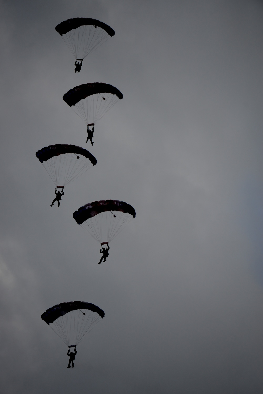 RAF Falcons parachute team lands on RAF Croughton for Independence Day
