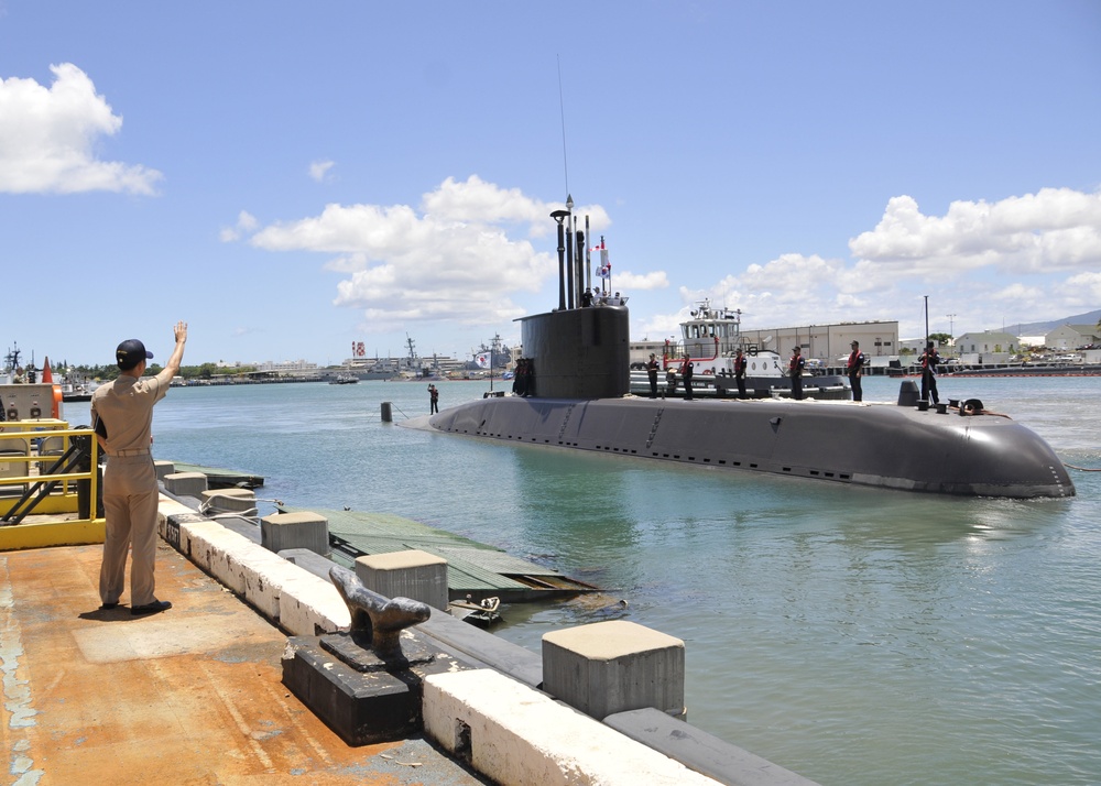 On Scene, Unseen: RIMPAC Submarines Showcase Capability in Undersea Domain  > U.S. Indo-Pacific Command > 2015